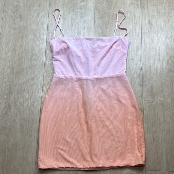 NEW! HOUSE OF CB DEVA OMBRE MINI DRESS, SIZE LARGE 1077 - Picture 5 of 8